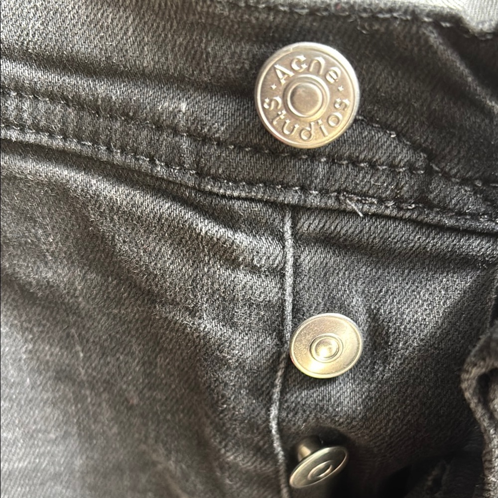 Jeans - Picture 2 of 9
